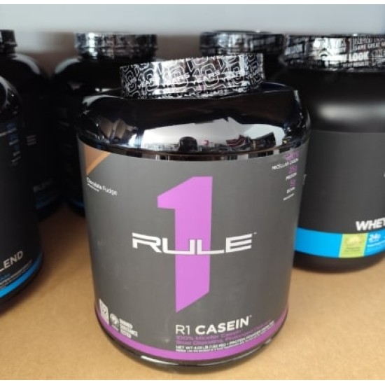 RULE ONE Casein | Premium Micellar Casein ДЕФОРМИРАНА КУТИЯ 1820 гр - ВКУС ШОКОЛАД  на супер цена